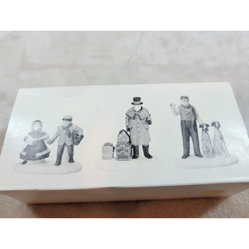 Dept‎ 56 Heritage Village Vision of a Christmas Past Porcelain Figures 5817-3